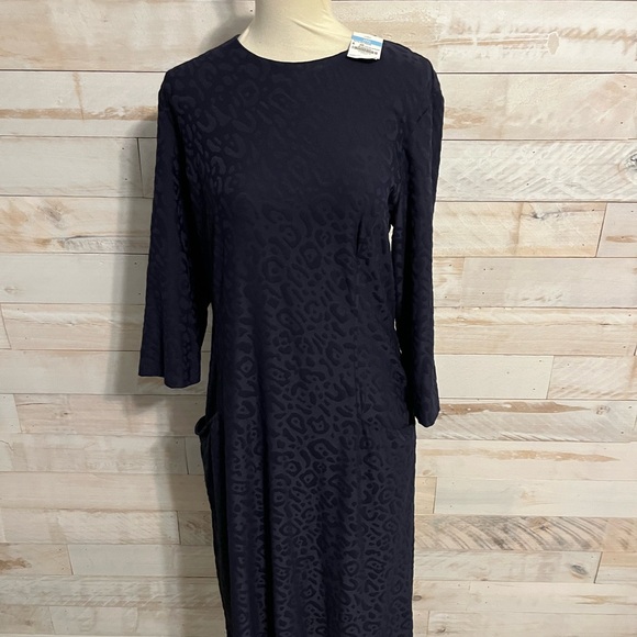 NWT J.Mclaughlin size L Catalyst dress in navy - Picture 3 of 11